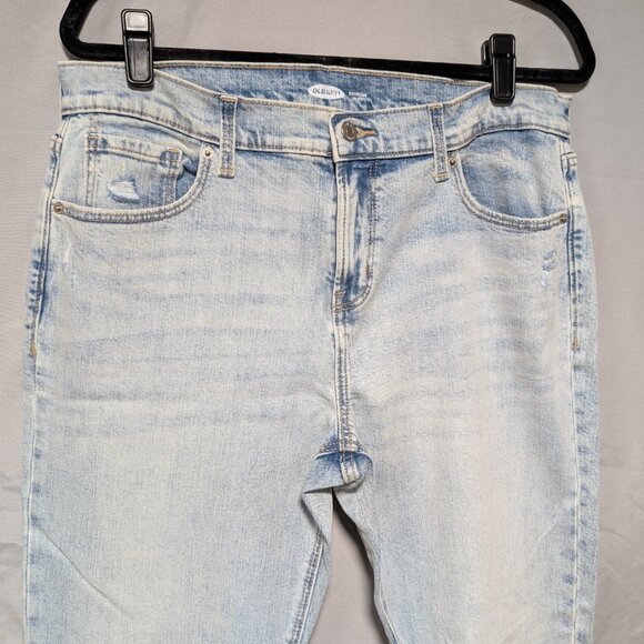 Old Navy Women's Light Acid‎ Wash Boyfriend Jeans Distressed Knee Size 12 - Picture 2 of 9